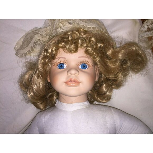KATHERINE Collectible Memories Beautiful Vintage Hand Crafted Porcelain Doll 29" - Picture 11 of 12